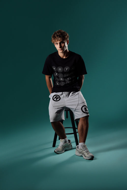 Circle Slim Tee - Black