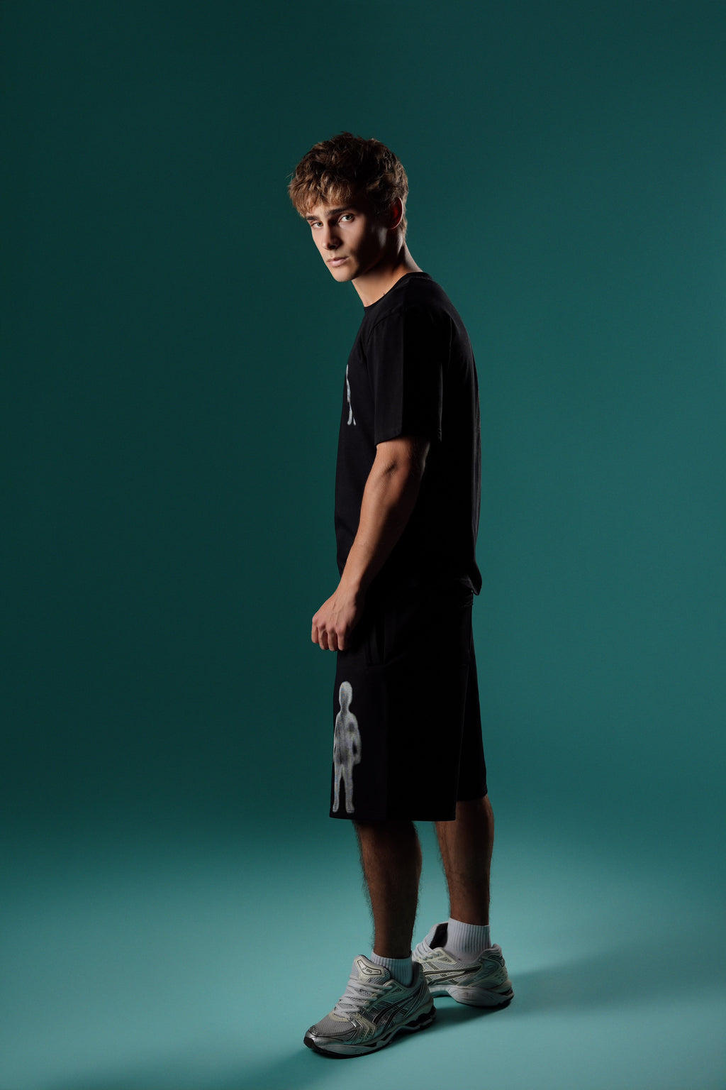 Shadow Figure Slim Tee - Black