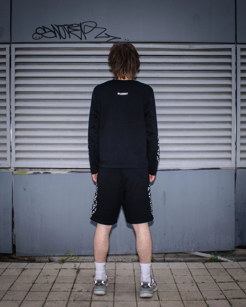 Longsleeve - Чорний